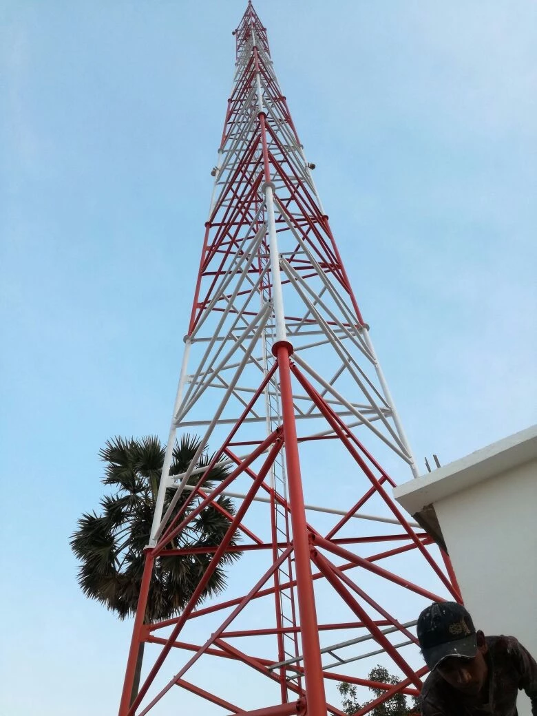 3 Legged Tubular Lattice Steel Telecommunication Tower